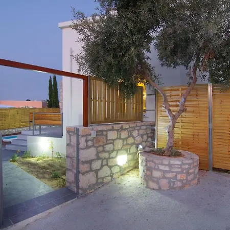 Case de vacanță Alexandra - Komfort Mit Eigenem Pool Loutra